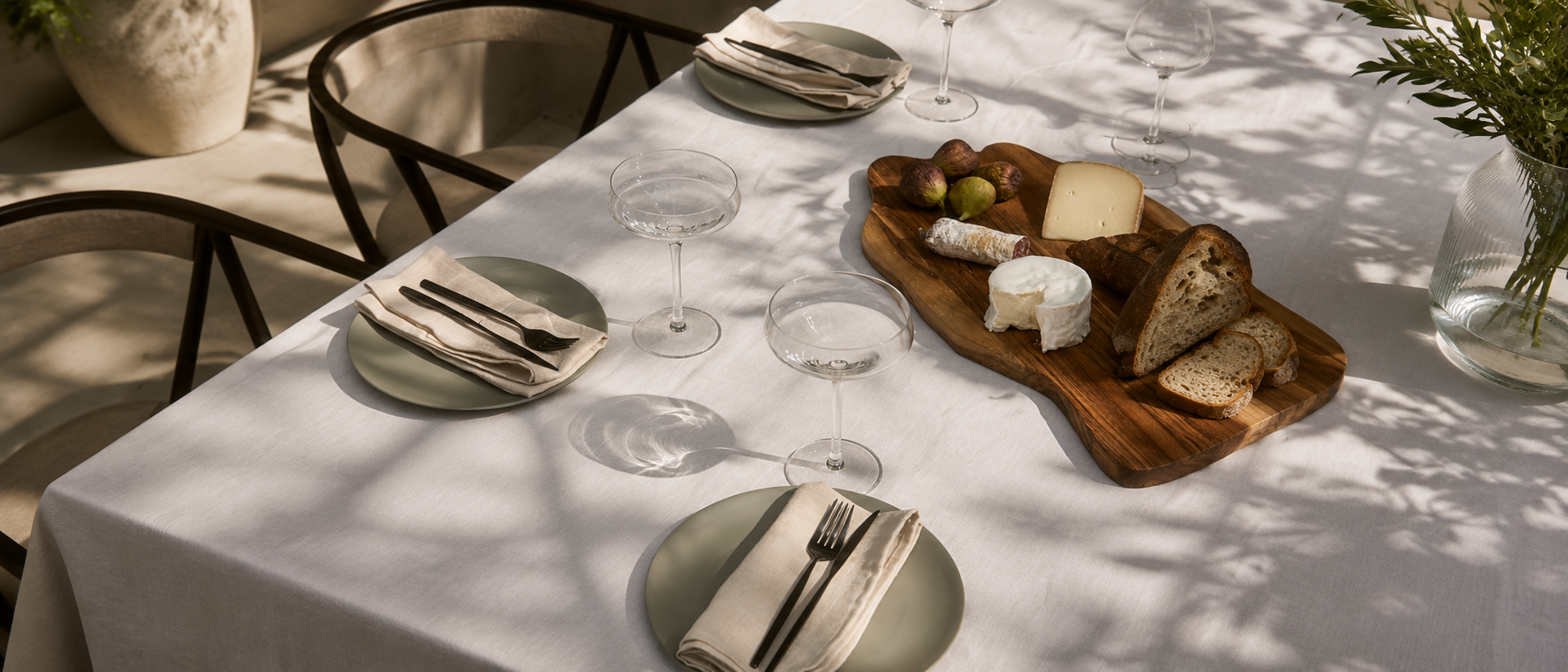 Relaxed table setting with everyday tableware